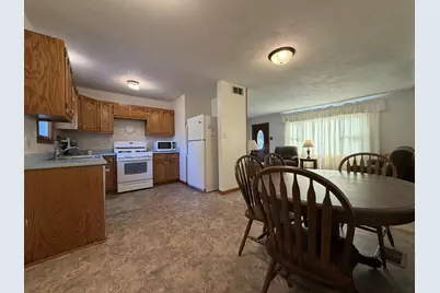 1827 Burry Circle Drive, Crest Hill, IL 60403 - Photo 5