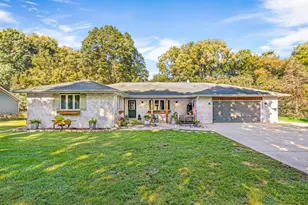 555 Old Mill Rd, Plano, IL 60545 - Photo 1