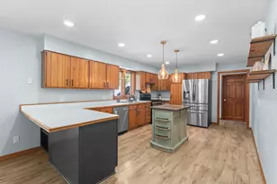 555 Old Mill Rd, Plano, IL 60545 - Photo 13