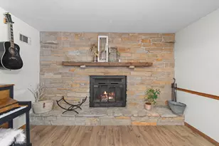 555 Old Mill Rd, Plano, IL 60545 - Photo 17