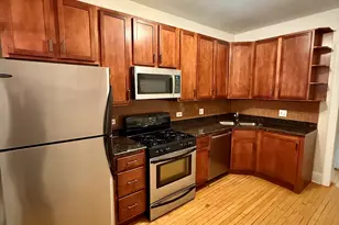 1906 W Byron St, Chicago, IL 60613 - Photo 13