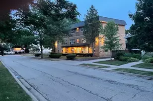 303 W Park Pl, Arlington Heights, IL 60004 - Photo 1