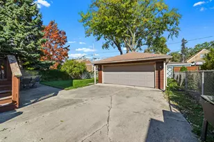 2928 W 98th St, Evergreen Park, IL 60805 - Photo 21