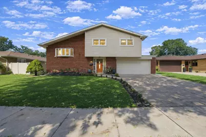 574 W Millers Road, Des Plaines, IL 60016 - Photo 1