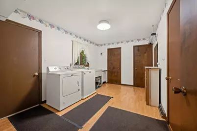 1300 Woodland Drive, Aurora, IL 60505 - Photo 15