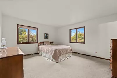 1300 Woodland Drive, Aurora, IL 60505 - Photo 17