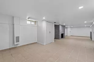 7748 W Oakton St, Niles, IL 60714 - Photo 33