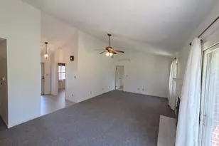 690 E Vicksburg Ct, Bourbonnais, IL 60914 - Photo 7