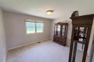 690 E Vicksburg Ct, Bourbonnais, IL 60914 - Photo 17