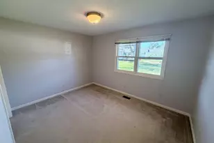 690 E Vicksburg Ct, Bourbonnais, IL 60914 - Photo 19