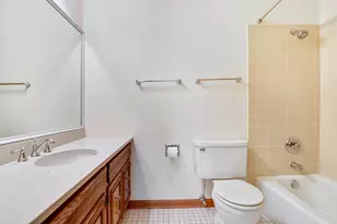 1860 Golf Dr, Naperville, IL 60565 - Photo 17