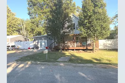 1304 Madison Avenue, Sandoval, IL 62882 - Photo 1