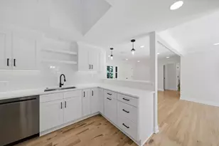 3309 Meadow Ln, Glenview, IL 60025 - Photo 9