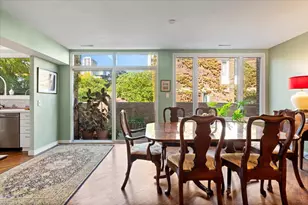 68 W Schiller St, Chicago, IL 60610 - Photo 13