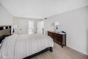 6033 N Sheridan Rd, Chicago, IL 60660 - Photo 9