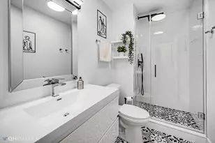 6033 N Sheridan Rd, Chicago, IL 60660 - Photo 11