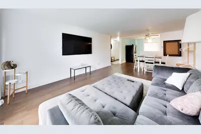 6359 N Ridge Avenue #302, Chicago, IL 60660 - Photo 7