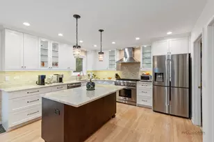 737 Joel Ln, Buffalo Grove, IL 60089 - Photo 15