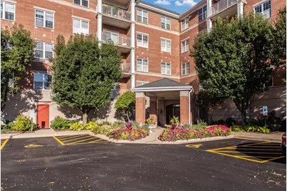 101 Pointe Drive #103, Northbrook, IL 60062 - Photo 5