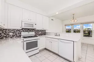 101 Pointe Dr, Northbrook, IL 60062 - Photo 9