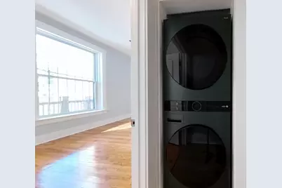 10 W Chestnut Street #4, Chicago, IL 60610 - Photo 15