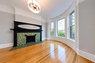 10 W Chestnut St, Chicago, IL 60610 - Photo 3