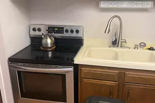 900 W Sunset Dr, Glenwood, IL 60425 - Photo 7