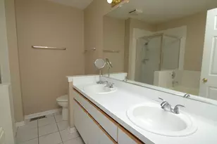 1050 Ridgefield Cir, Carol Stream, IL 60188 - Photo 17