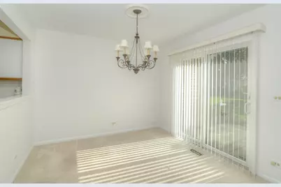 1050 Ridgefield Circle, Carol Stream, IL 60188 - Photo 5