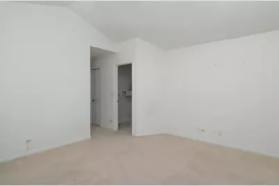 1050 Ridgefield Circle, Carol Stream, IL 60188 - Photo 15