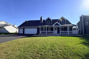 4833 Zenith Pkwy, Machesney Park, IL 61115 - Photo 1