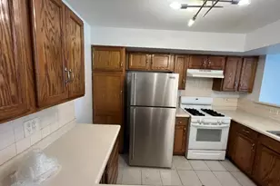 1908 Grove Ave, Schaumburg, IL 60193 - Photo 3