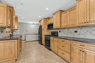 2817 Wake Island Dr, Joliet, IL 60435 - Photo 5