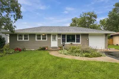 129 Oakview Drive, New Lenox, IL 60451 - Photo 1