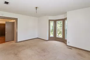 737 E Grant Hwy, Marengo, IL 60152 - Photo 3