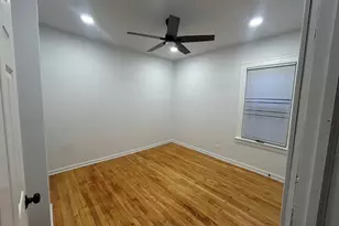7659 S Bennett Ave, Chicago, IL 60649 - Photo 11