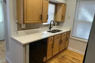 7659 S Bennett Ave, Chicago, IL 60649 - Photo 5