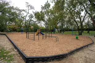 8901 N Western Ave, Des Plaines, IL 60016 - Photo 25