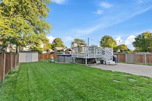 637 Tahoe Ct, Carol Stream, IL 60188 - Photo 23