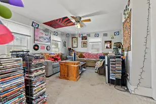 401 S Linden St, Normal, IL 61761 - Photo 9