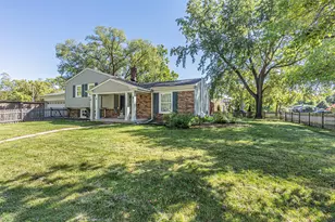 4 Tamarack Ave, Naperville, IL 60540 - Photo 5