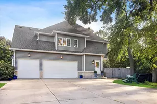 361 Ridge Ave, Clarendon Hills, IL 60514 - Photo 35