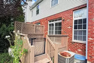 541 Goodwin Dr, Bolingbrook, IL 60440 - Photo 3