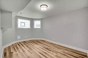 7026 S Eberhart Ave, Chicago, IL 60637 - Photo 13