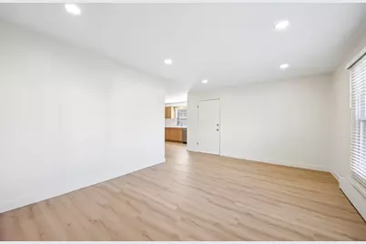 20779 Elizabeth Avenue N #1, Lincolnshire, IL 60069 - Photo 7