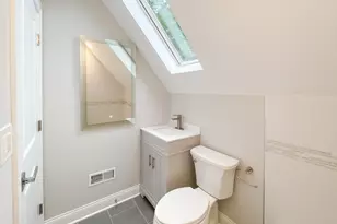 1529 W Victoria St, Chicago, IL 60660 - Photo 17