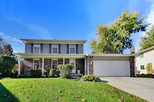 4230 Eisenhower Cir, Hoffman Estates, IL 60192 - Photo 1