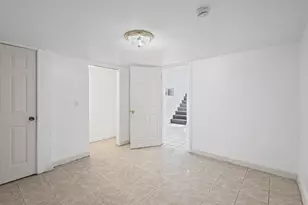 44 King Arthur Ct, Northlake, IL 60164 - Photo 9