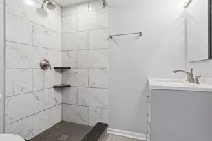 2653 W Winnemac Ave, Chicago, IL 60625 - Photo 17