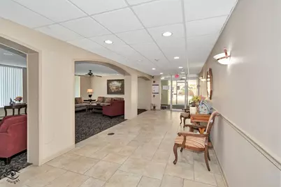 1311 S Finley Road #218, Lombard, IL 60148 - Photo 3